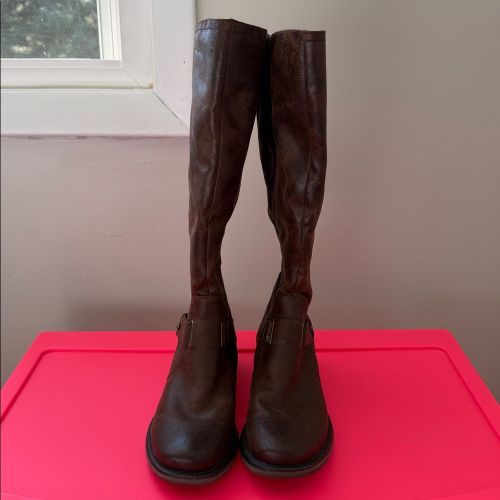 BareTraps Knee High Boots - Picture 2 of 7
